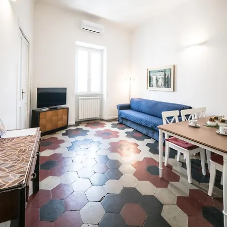 Relax Zanardelli, Piazza Navona